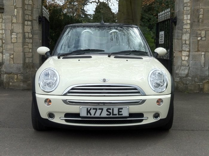 Mini Convertible 1.6 Cooper Convertible Petrol Pepper White