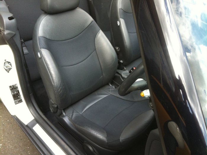 Mini Convertible 1.6 Cooper Convertible Petrol Pepper White