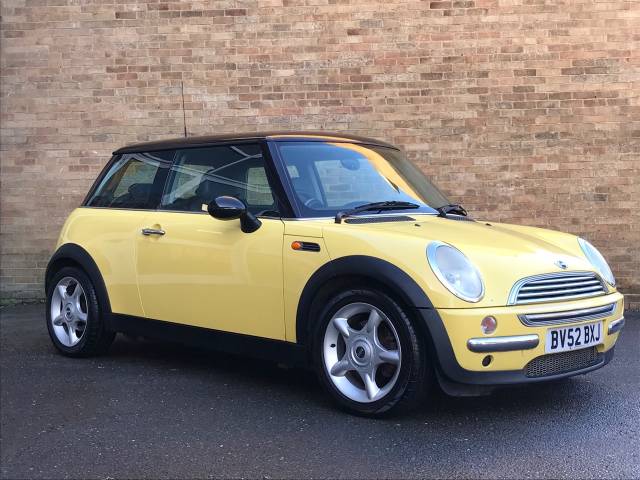 2002 Mini Hatchback 1.6 Cooper 3dr panoramic sunroof