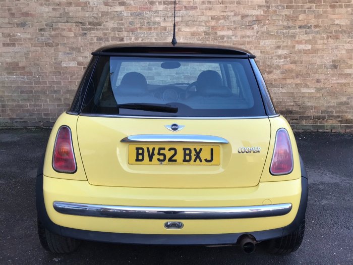 Mini Hatchback 1.6 Cooper 3dr panoramic sunroof Hatchback Petrol Yellow