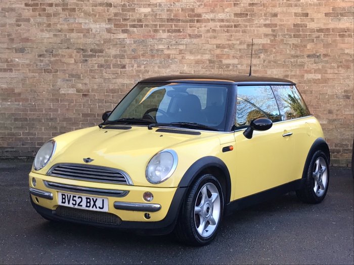 Mini Hatchback 1.6 Cooper 3dr panoramic sunroof Hatchback Petrol Yellow