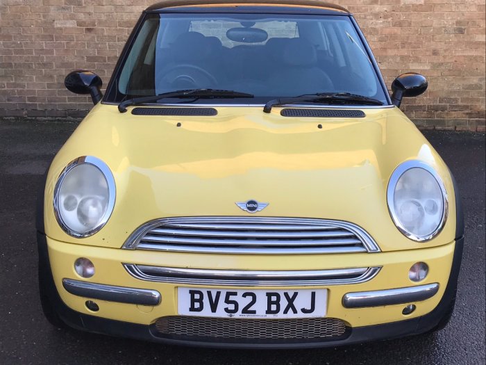 Mini Hatchback 1.6 Cooper 3dr panoramic sunroof Hatchback Petrol Yellow