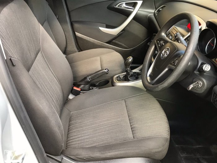 Vauxhall Astra 1.7 CDTi 16V ecoFLEX Exclusiv 5dr Estate Diesel Silver