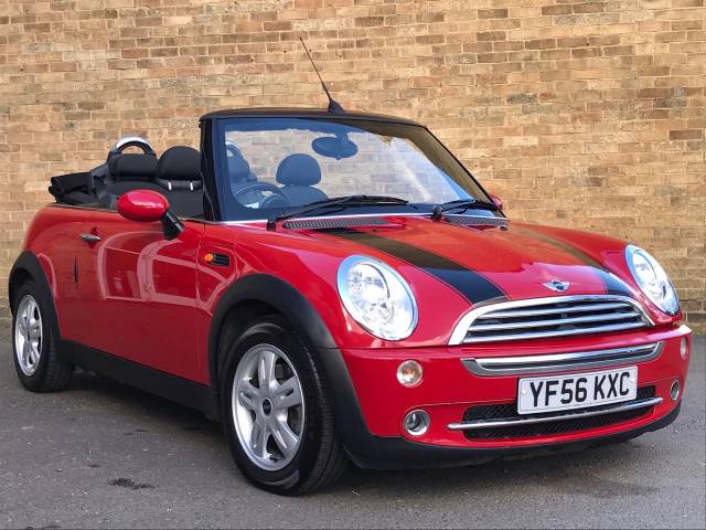 Mini Convertible 1.6 Cooper 2dr Convertible Petrol Red