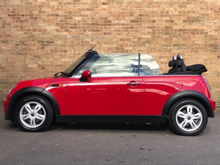 Mini Convertible 1.6 Cooper 2dr Convertible Petrol Red