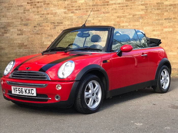 Mini Convertible 1.6 Cooper 2dr Convertible Petrol Red