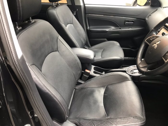 Mitsubishi ASX 2.2 4 5dr Auto 4WD Hatchback Diesel Black