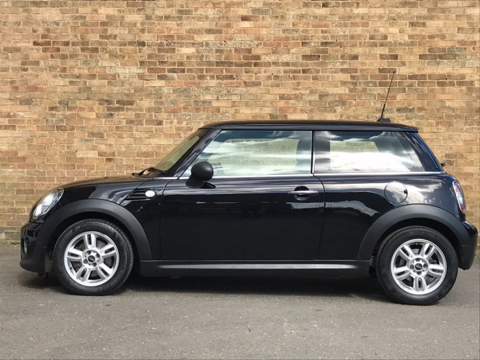 Mini Hatchback 1.6 One D 3dr Hatchback Diesel Black