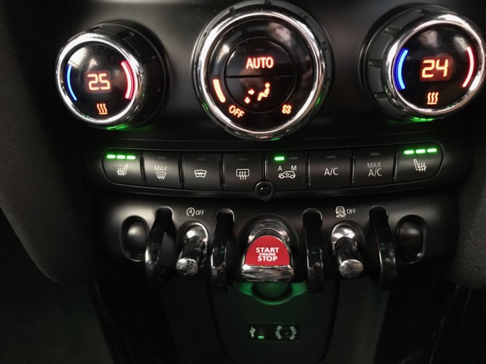 Mini Hatchback 1.5 Cooper 5dr Hatchback Petrol Red