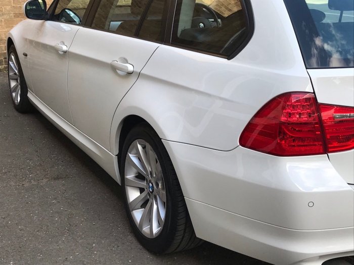 BMW 3 Series 2.0 320i SE 5dr Estate Petrol White
