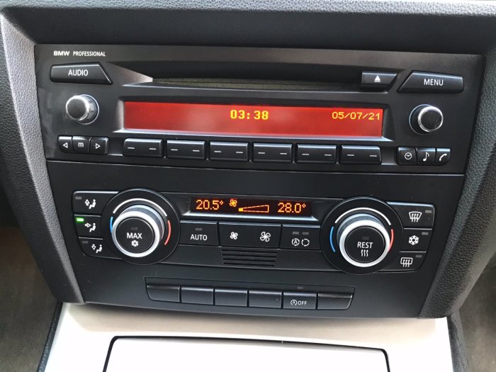 BMW 3 Series 2.0 320i SE 5dr Estate Petrol White