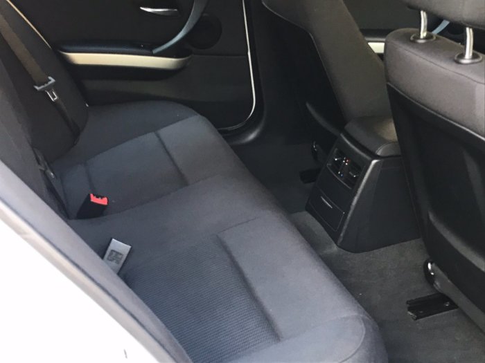BMW 3 Series 2.0 320i SE 5dr Estate Petrol White