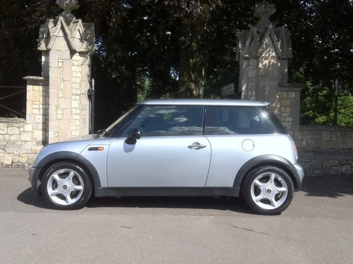 Mini Hatchback 1.6 Cooper 3dr Hatchback Petrol Silver