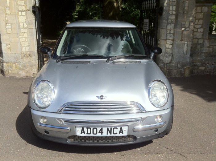 Mini Hatchback 1.6 Cooper 3dr Hatchback Petrol Silver