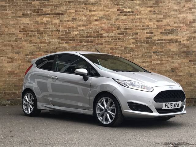 Ford Fiesta 1.0 Zetec S ecoboost Hatchback Petrol Silver