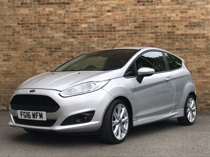 Ford Fiesta 1.0 Zetec S ecoboost Hatchback Petrol Silver