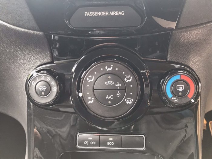 Ford Fiesta 1.0 Zetec S ecoboost Hatchback Petrol Silver