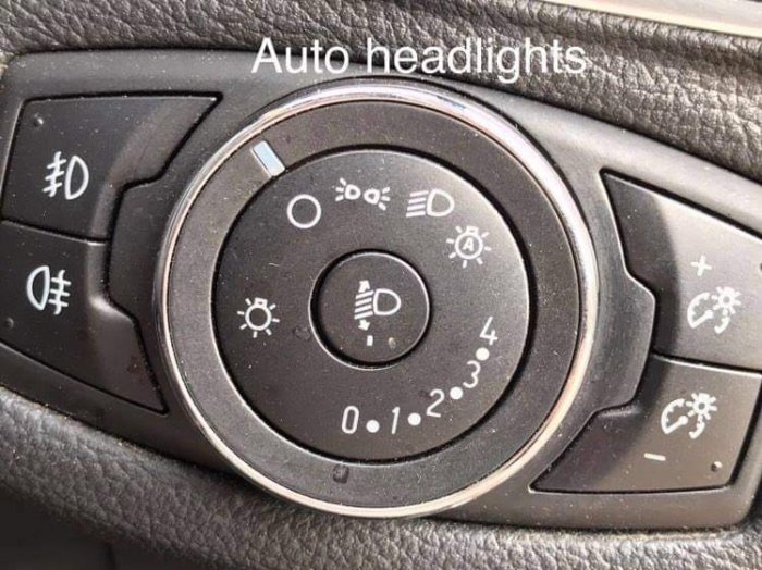 Ford B-MAX 1.0 EcoBoost Titanium 5dr MPV Petrol White