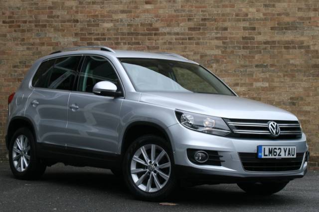 Volkswagen Tiguan 2.0 TDi BlueMotion Tech SE 5dr Estate Diesel Silver