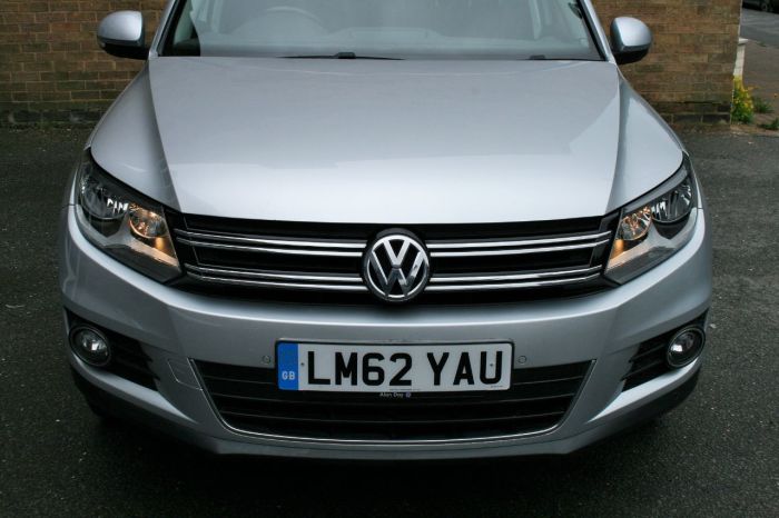 Volkswagen Tiguan 2.0 TDi BlueMotion Tech SE 5dr Estate Diesel Silver