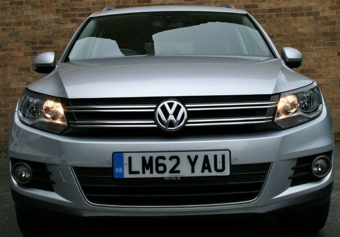 Volkswagen Tiguan 2.0 TDi BlueMotion Tech SE 5dr Estate Diesel Silver