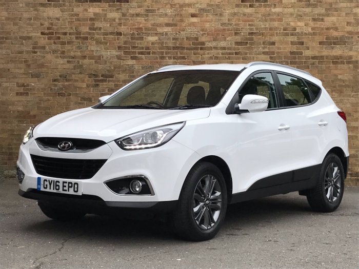 Hyundai ix35 2.0 CRDi SE 5dr Auto Estate Diesel White