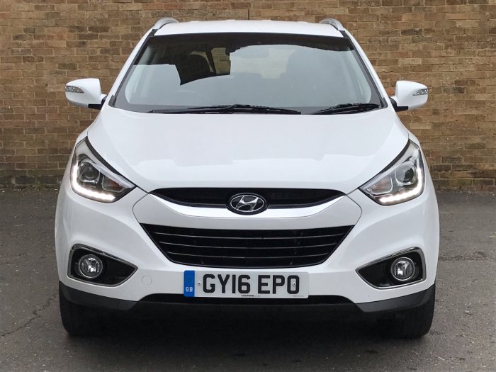 Hyundai ix35 2.0 CRDi SE 5dr Auto Estate Diesel White