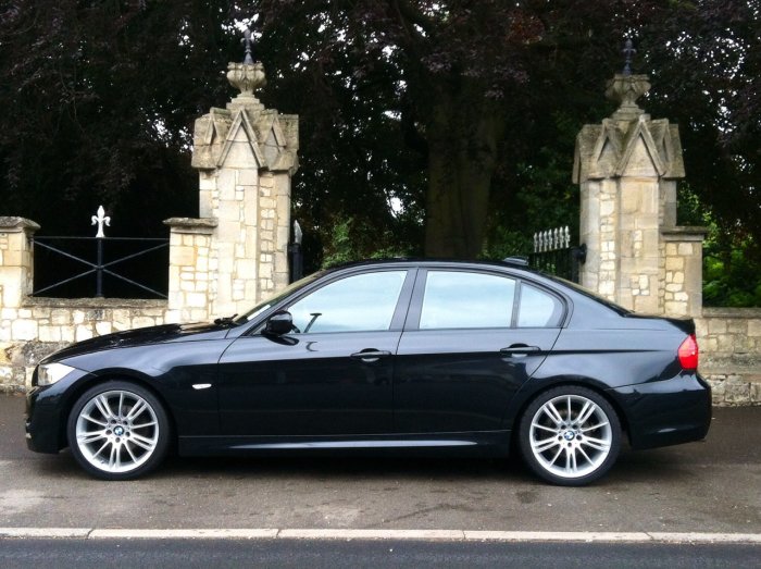 BMW 3 Series 2.0 320i M Sport Business Edition 4dr Saloon Petrol Black
