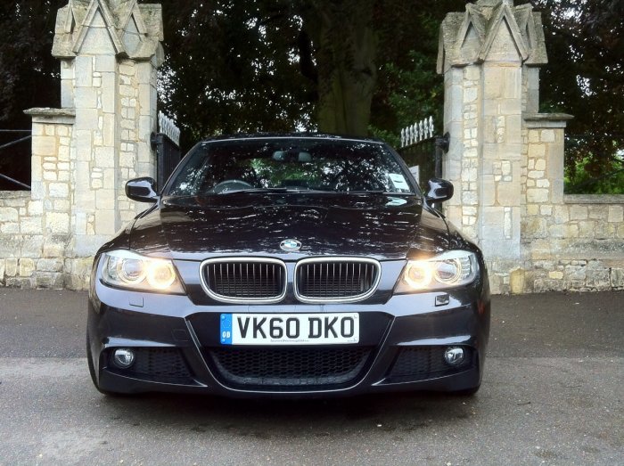 BMW 3 Series 2.0 320i M Sport Business Edition 4dr Saloon Petrol Black