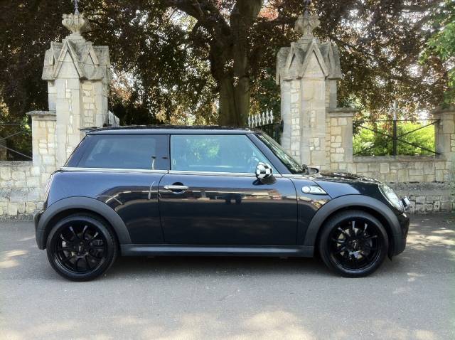 Mini Hatchback 1.6 Cooper S 3dr Auto Hatchback Petrol Black