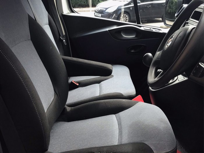 Vauxhall Vivaro 2900 1.6CDTI 115PS H1 Van Panel Van Diesel White