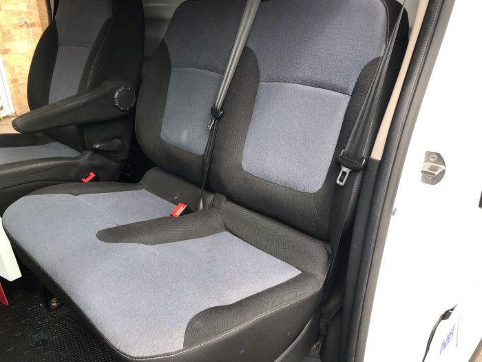 Vauxhall Vivaro 2900 1.6CDTI 115PS H1 Van Panel Van Diesel White