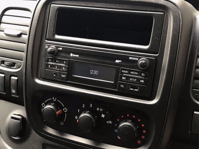 Vauxhall Vivaro 2900 1.6CDTI 115PS H1 Van Panel Van Diesel White