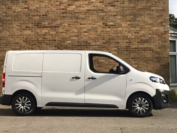Citroen Dispatch 1000 1.6 BlueHDi 115 Van X Panel Van Diesel White