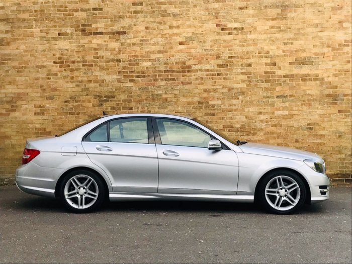 Mercedes-Benz C Class 2.1 C220 CDI BlueEFFICIENCY AMG Sport 4dr Auto Saloon Diesel Silver