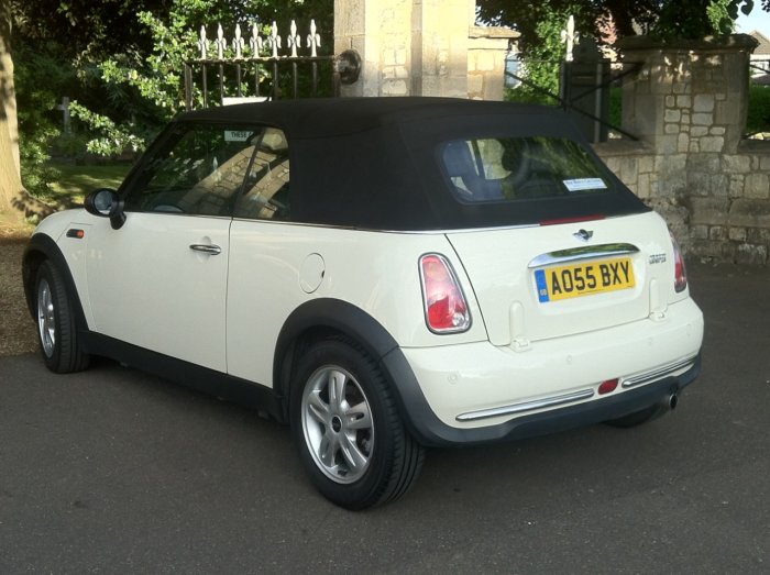 Mini Convertible 1.6 One 2dr Convertible Petrol White