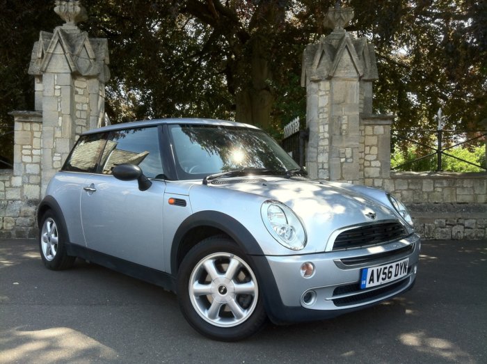 Mini Hatchback 1.6 One 3dr Auto Hatchback Petrol Silver