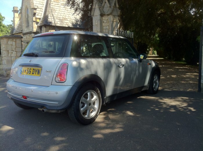 Mini Hatchback 1.6 One 3dr Auto Hatchback Petrol Silver