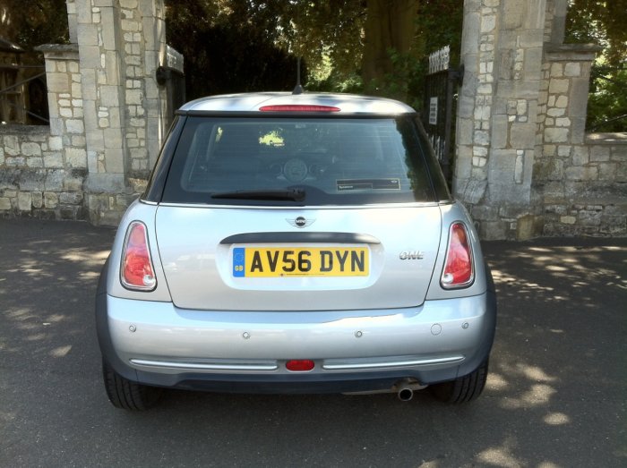 Mini Hatchback 1.6 One 3dr Auto Hatchback Petrol Silver