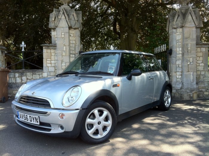 Mini Hatchback 1.6 One 3dr Auto Hatchback Petrol Silver