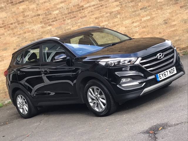 Hyundai Tucson 2.0 CRDi Blue Drive SE Nav 5dr 2WD Estate Diesel Black