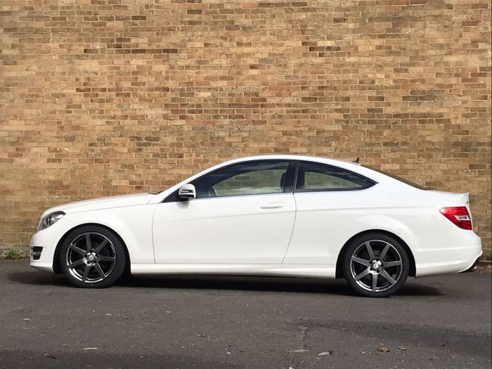 Mercedes-Benz C Class 2.1 C220 CDI AMG Sport Edition 2dr Auto Coupe Diesel White