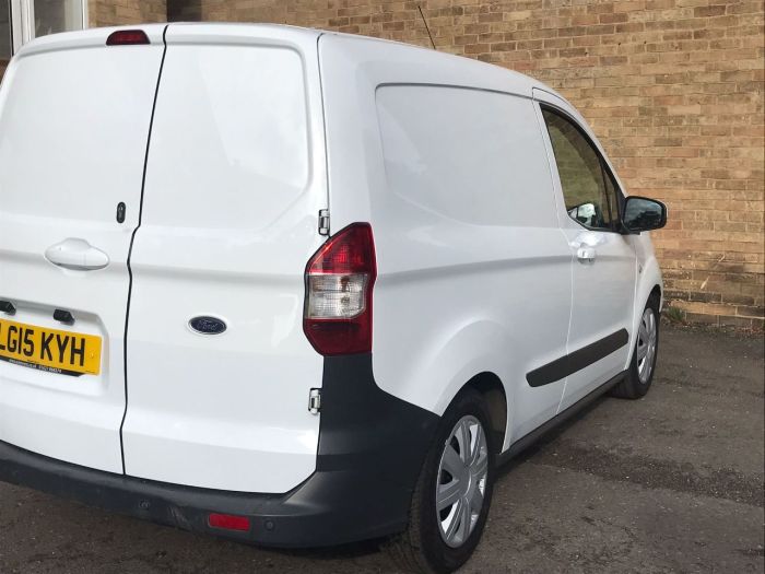 Ford Transit Courier 1.5 TDCi Trend Van Panel Van Diesel White