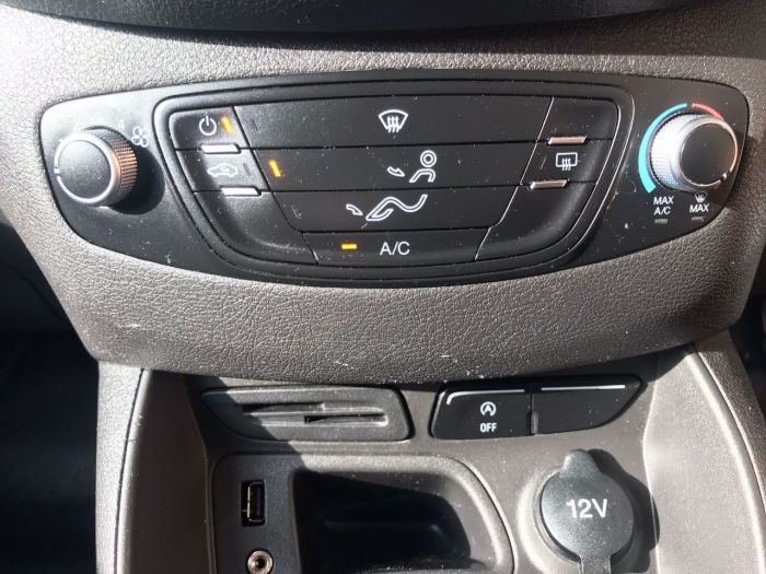 Ford Transit Courier 1.5 TDCi Trend Van Panel Van Diesel White