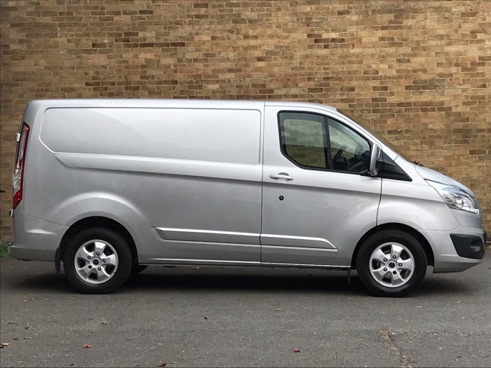 Ford Transit Custom 2.2 TDCi 155ps Low Roof Limited Van Panel Van Diesel Silver
