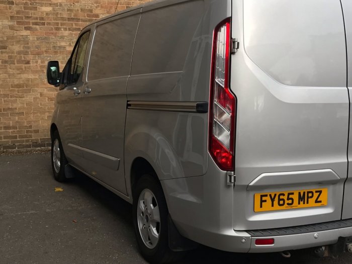 Ford Transit Custom 2.2 TDCi 155ps Low Roof Limited Van Panel Van Diesel Silver