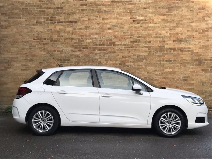 Citroen C4 1.2 PureTech Feel 5dr Hatchback Petrol White