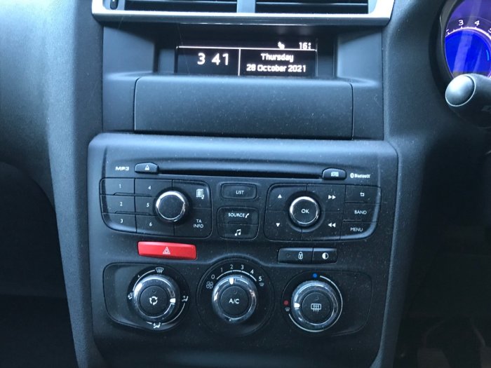 Citroen C4 1.2 PureTech Feel 5dr Hatchback Petrol White
