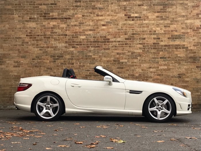 Mercedes-Benz SLK 2.1 SLK 250 CDI BlueEFFICIENCY AMG Sport 2dr Tip Auto Convertible Diesel White