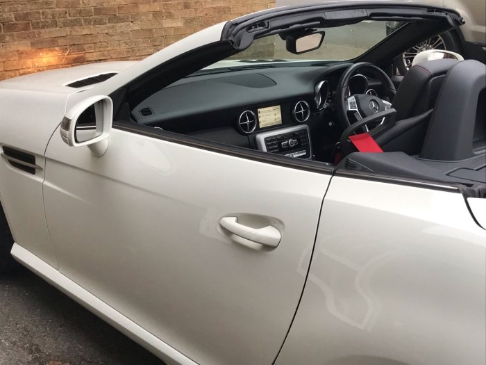 Mercedes-Benz SLK 2.1 SLK 250 CDI BlueEFFICIENCY AMG Sport 2dr Tip Auto Convertible Diesel White